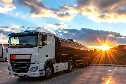 LKW mit Gefahrgut
